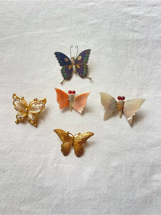 Jewelry - Lot of 5 Vintage-Inspired Butterfly Brooch - Multicolor & Gold